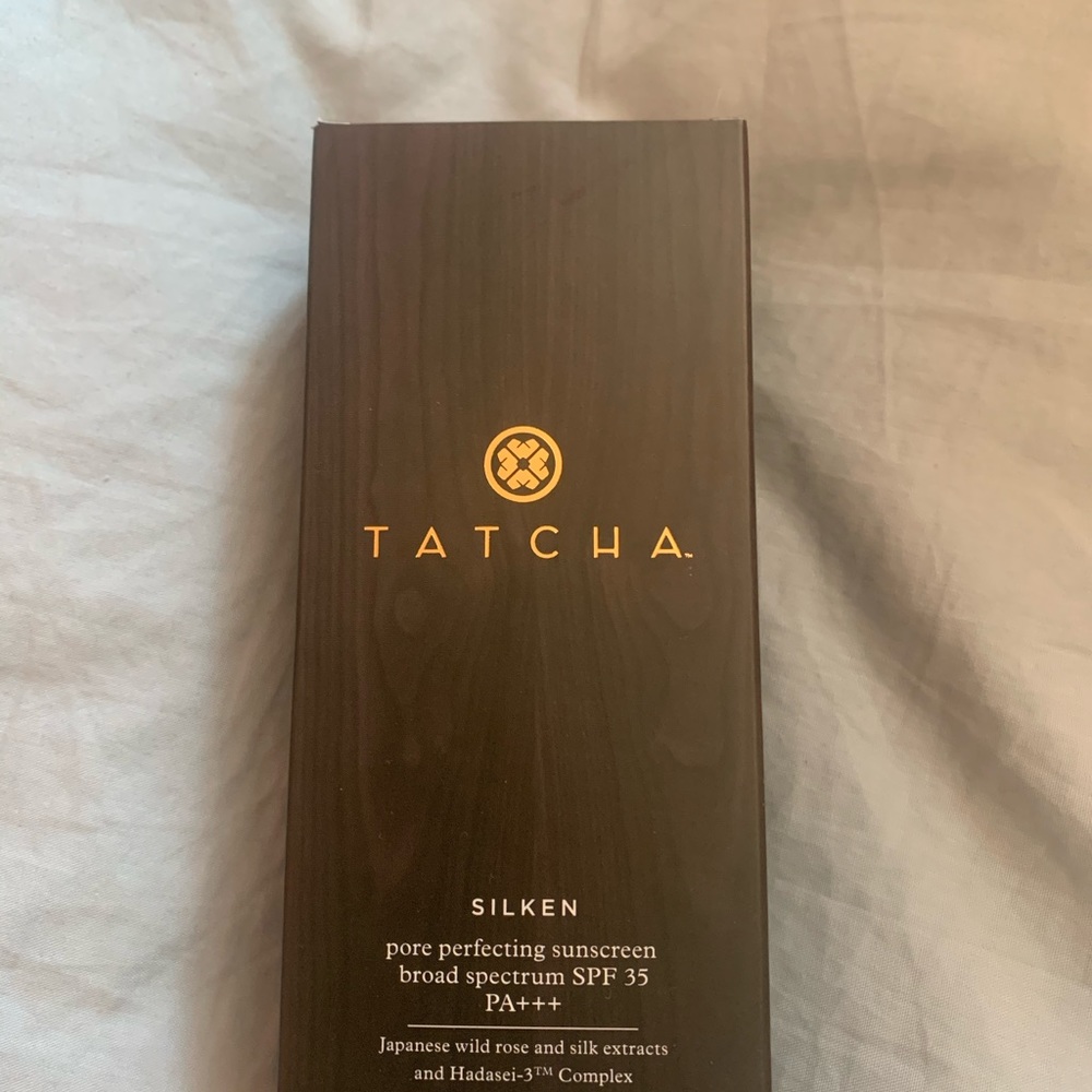 Tatcha silken pore perfecting sunscreen spf +++35